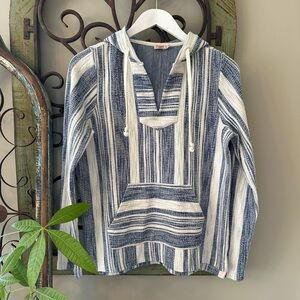 ☀️ NWOT FAHERTY Islet Knit Hoodie Poncho